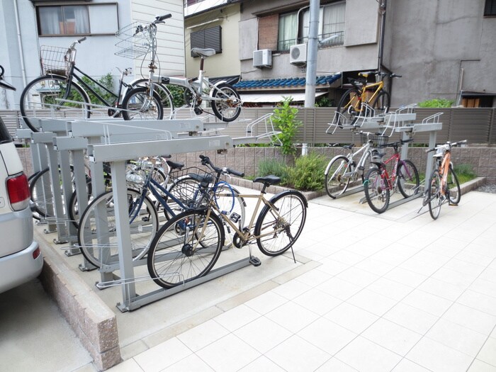 物件外観写真6　(駐輪場)