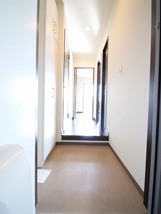 物件内観写真22　(玄関)