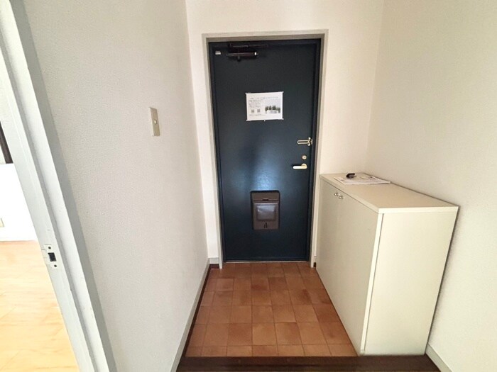 物件内観写真14　(玄関)