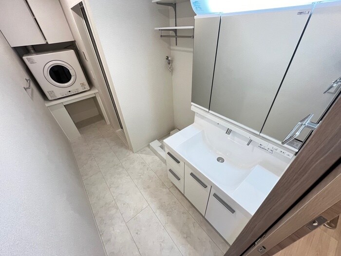 物件内観写真11　(洗面)