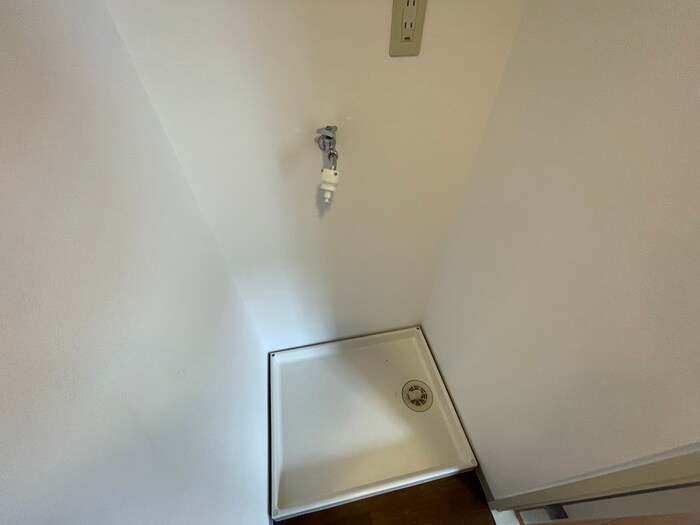 物件内観写真12　(洗濯機置場)