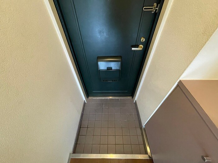 物件内観写真14　(玄関)