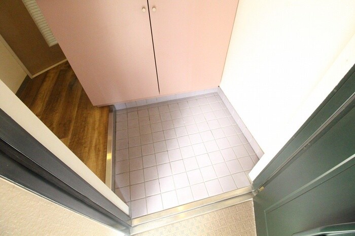 物件内観写真16　(玄関)