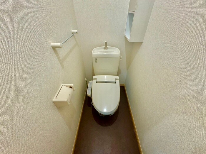 物件内観写真8　(トイレ)