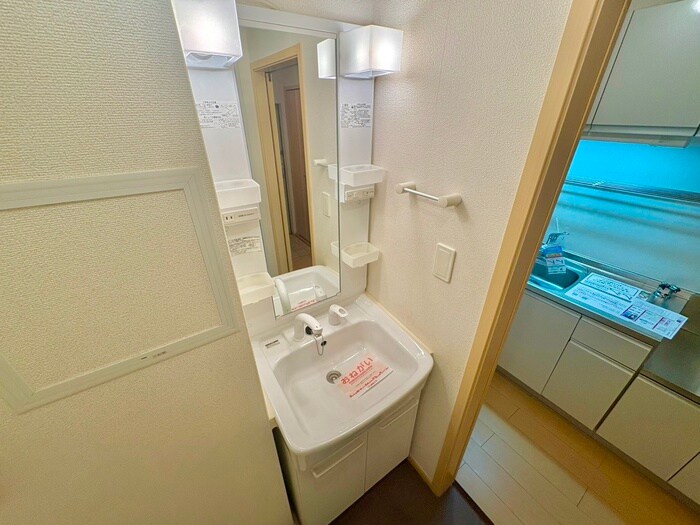 物件内観写真9　(洗面)