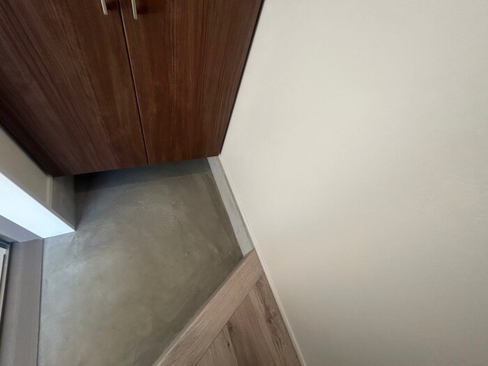 物件内観写真7　(玄関)
