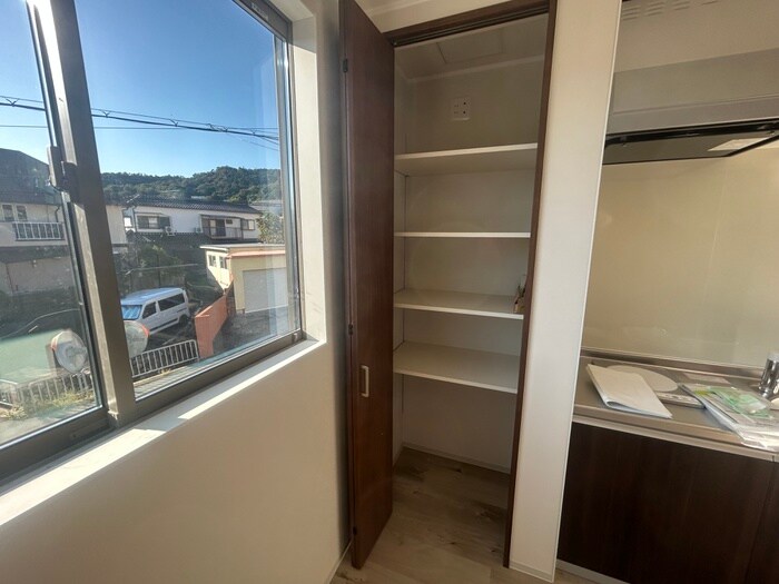 物件内観写真12　(収納)