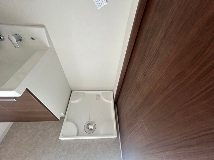 物件内観写真13　(洗濯機置場)