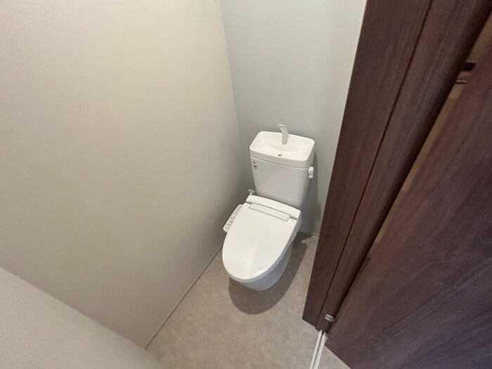 物件内観写真16　(トイレ)