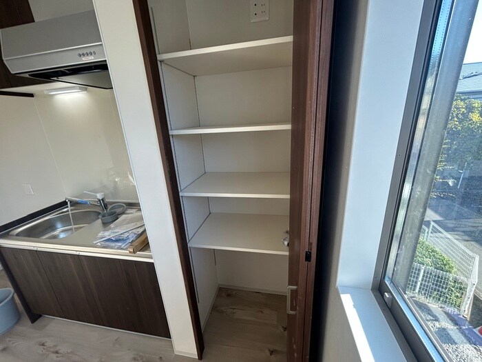 物件内観写真16　(収納)