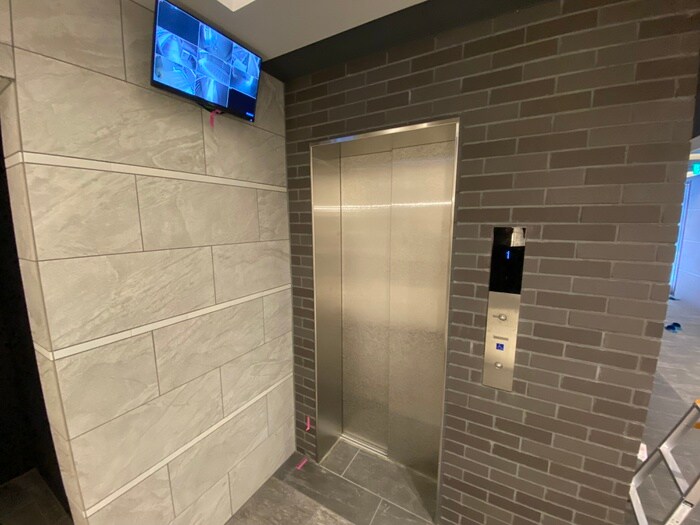 物件外観写真4　(エントランス部分)