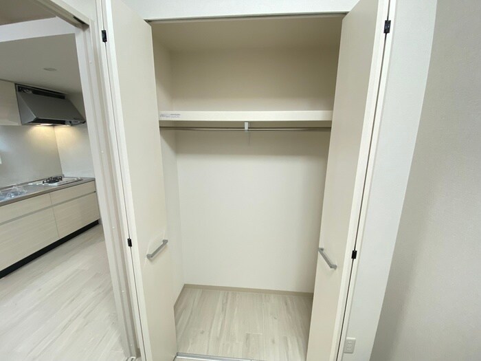 物件内観写真16　(収納)