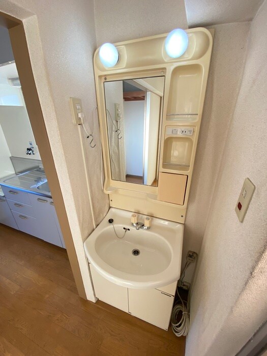 物件内観写真5　(洗面)