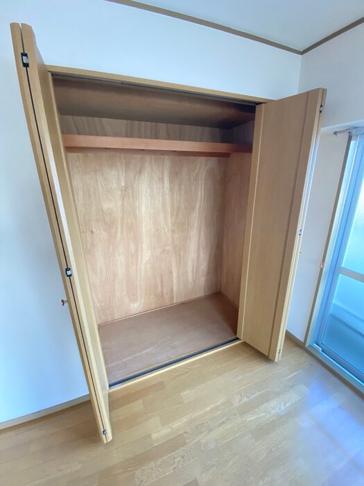 物件内観写真12　(収納)