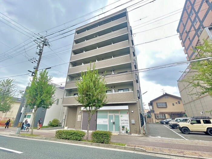 ミスター・キーズ西院の物件外観写真