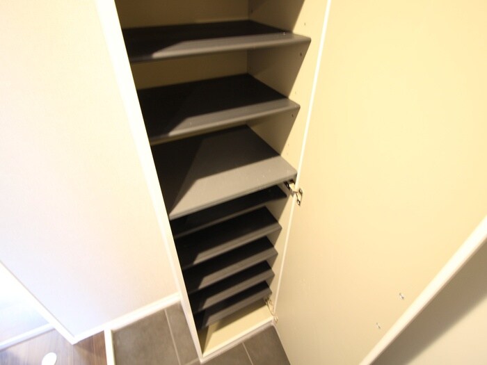 物件内観写真15　(靴箱)