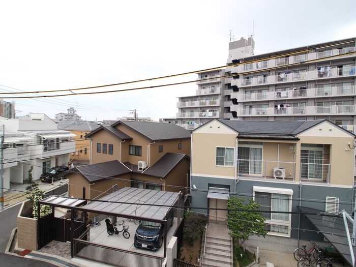 物件内観写真21　(室内からの展望)