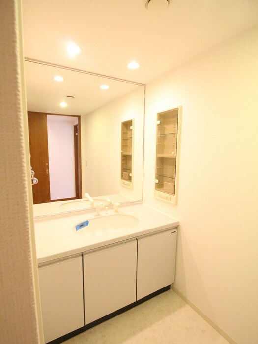 物件内観写真12　(洗面)