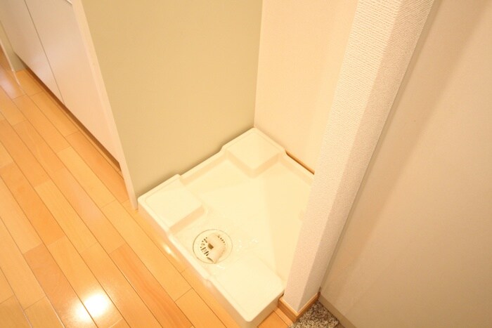 物件内観写真14　(洗濯機置場)