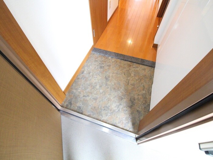 物件内観写真15　(玄関)