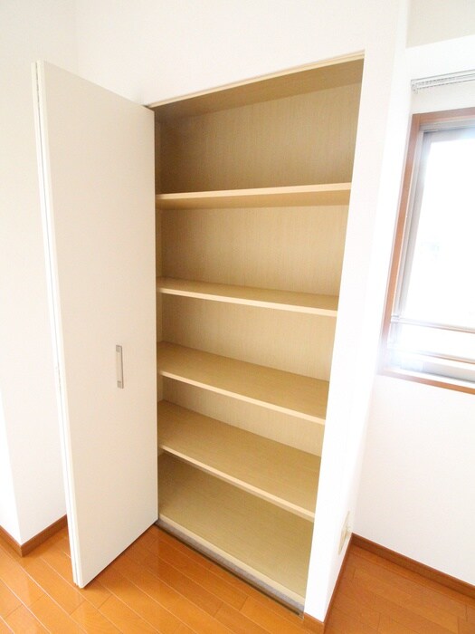 物件内観写真18　(収納)