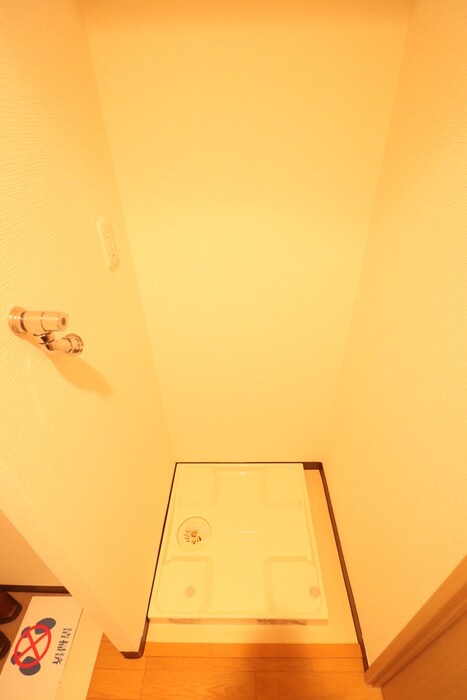 物件内観写真12　(洗濯機置場)