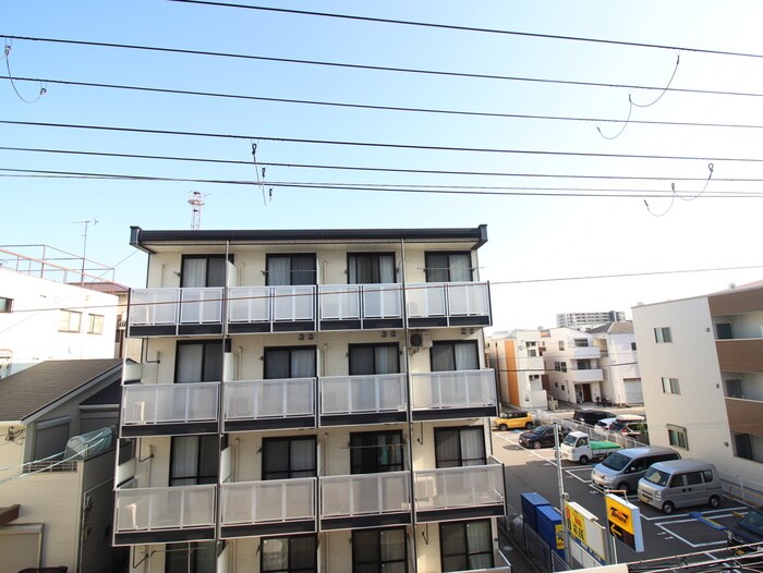 物件内観写真16　(室内からの展望)