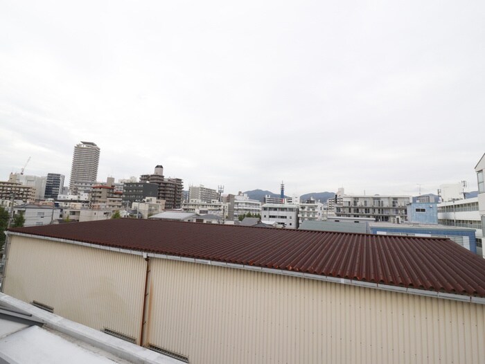 物件内観写真18　(室内からの展望)