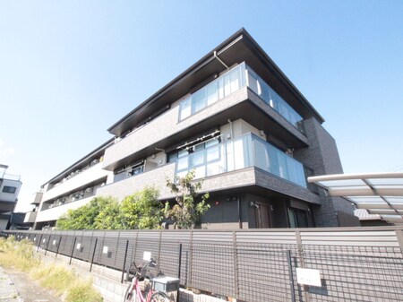 ｍａｎｏｉｒ外観写真