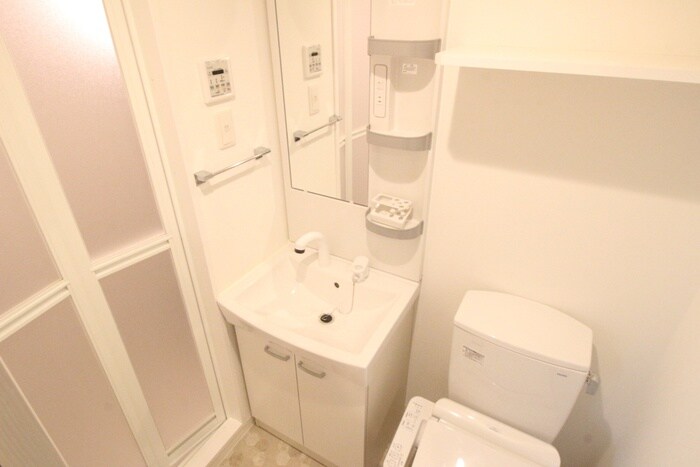 物件内観写真9　(洗面)