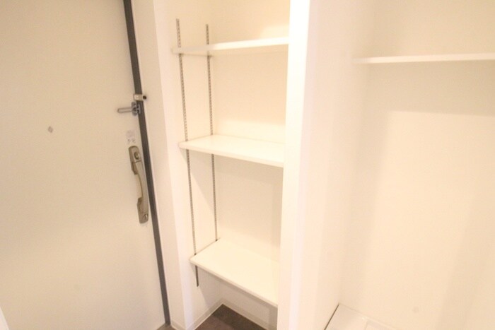 物件内観写真18　(靴箱)