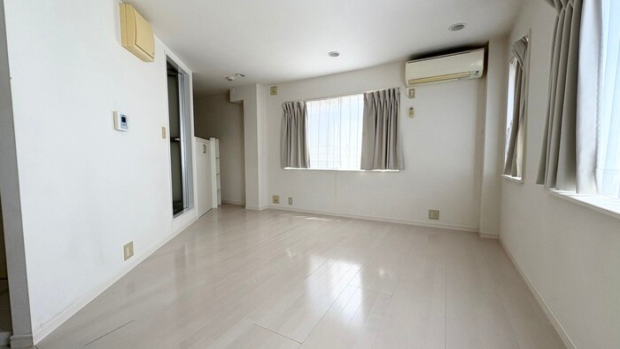 物件内観写真12　(居室)