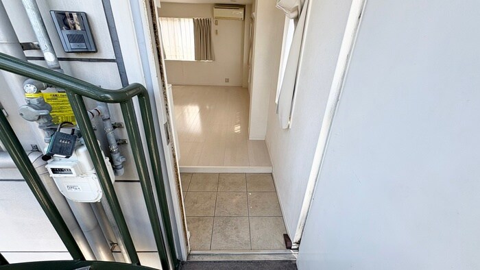 物件内観写真15　(玄関)