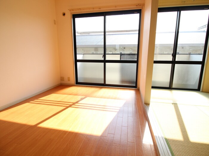 物件内観写真18　(居室)