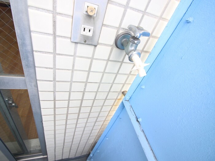 物件内観写真12　(洗濯機置場)