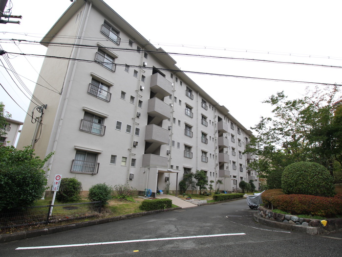 箕面如意谷住宅１１号棟(404)