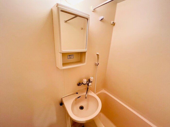 物件内観写真11　(洗面)