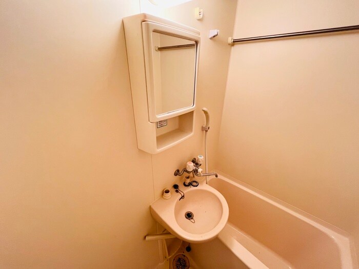 物件内観写真12　(洗面)