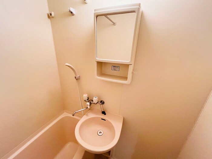 物件内観写真12　(洗面)