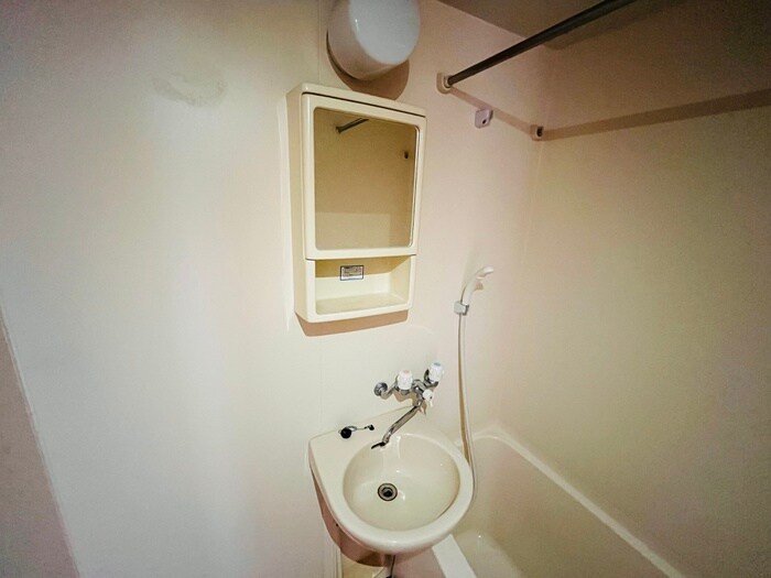 物件内観写真12　(洗面)