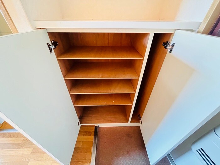 物件内観写真14　(靴箱)