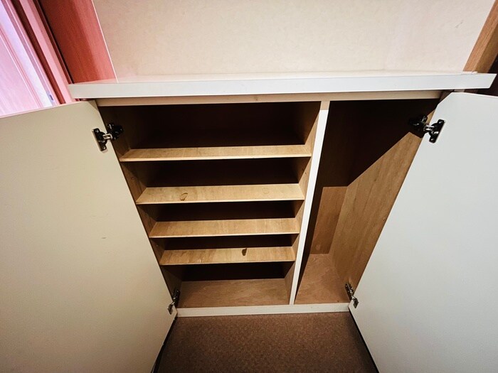 物件内観写真14　(靴箱)