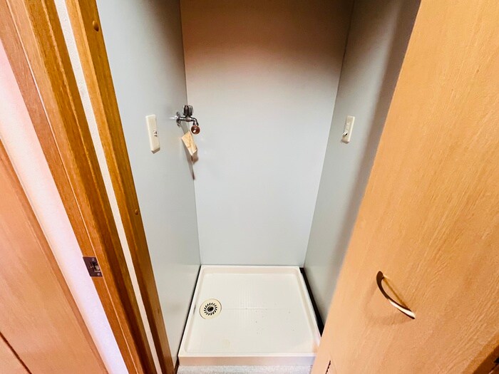 物件内観写真17　(洗濯機置場)