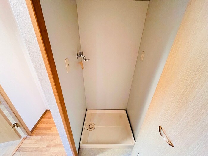 物件内観写真17　(洗濯機置場)