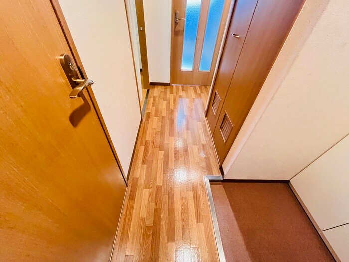 物件内観写真18　(廊下)