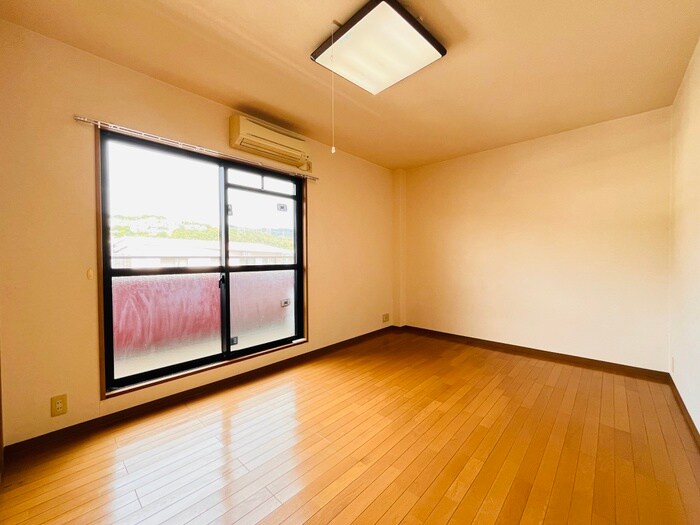 物件内観写真22　(居室)