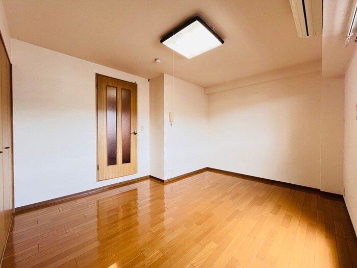 物件内観写真22　(居室)