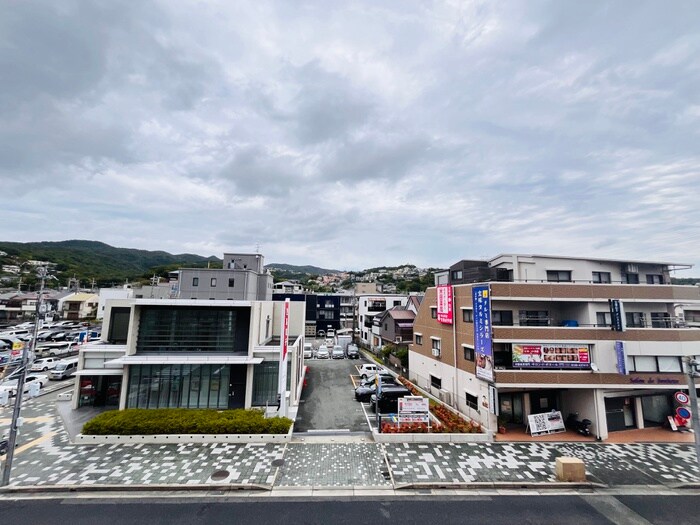 物件内観写真22　(室内からの展望)