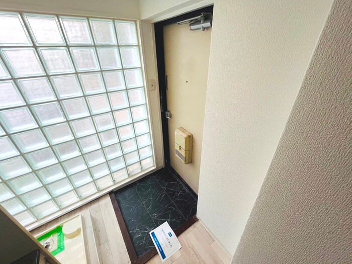 物件内観写真14　(玄関)