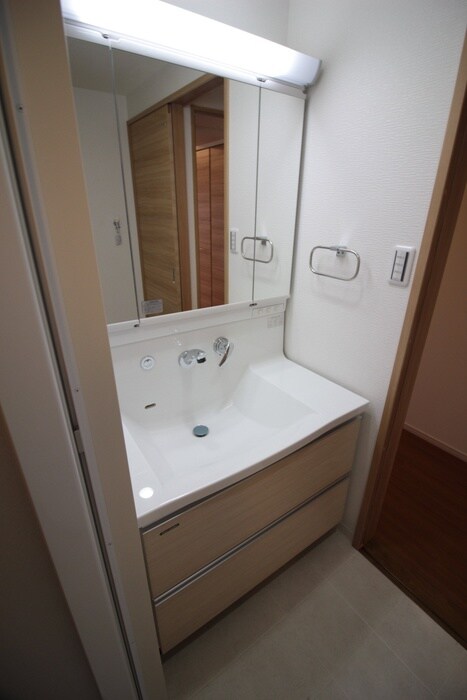 物件内観写真8　(洗面)